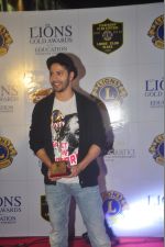 Varun Dhawan at the 21st Lions Gold Awards 2015 in Mumbai on 6th Jan 2015